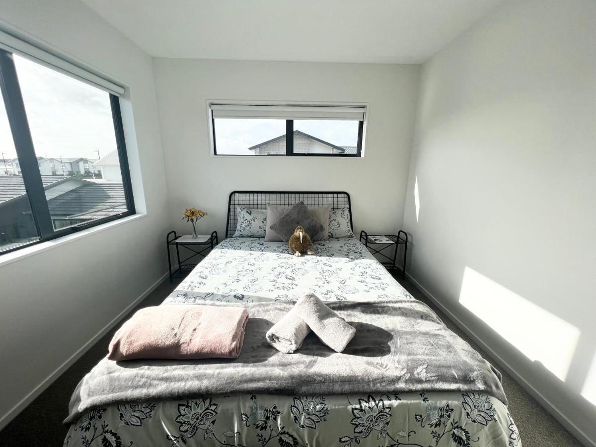 A&J Queen Bedroom-Quiet And Brand New With Reserve View Auckland Exterior foto